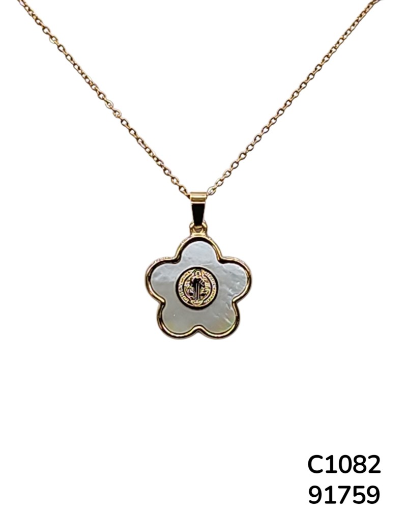 C1082 Cadena con colgante floral de nacar y medalla de San Benito