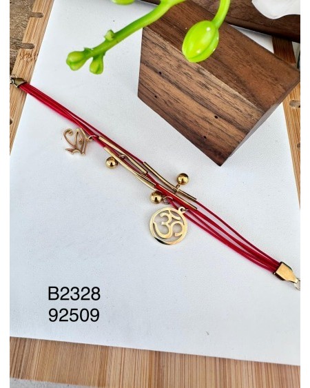 Brazalete de Cuerda Roja con Dije OM – Espiritualidad y estilo en un accesorio moderno