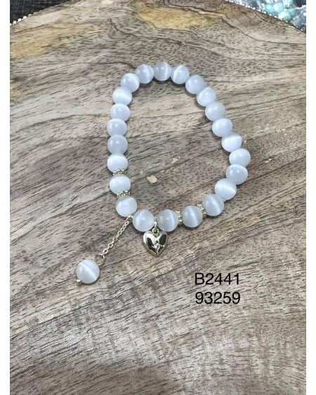 Brazalete de Cuentas Blancas con Dije de Corazón – Elegancia y Delicadeza