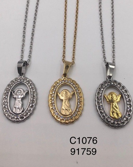 Collar con colgante del Niño Jesús