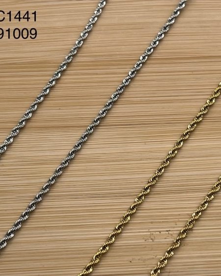 Collar de Cadena Trenzada en Plata y Oro – Diseño Clásico y Versátil p