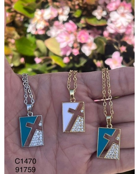 Collar con Cruz Geométrica Esmaltada | Joyería Religiosa Moderna