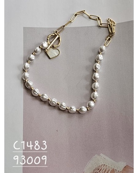 Collar con Perlas y Corazón Nacarado | Romanticismo y Estilo Clásico