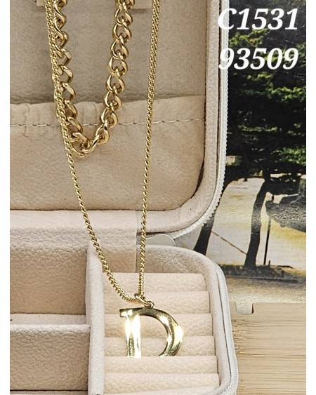 Collar con Letra "D" Minimalista | Accesorio Sutil y Sofisticado