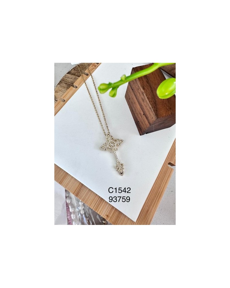 Collar con Cruz Adornada con Cristales | Fe y Brillo en un Diseño Únic