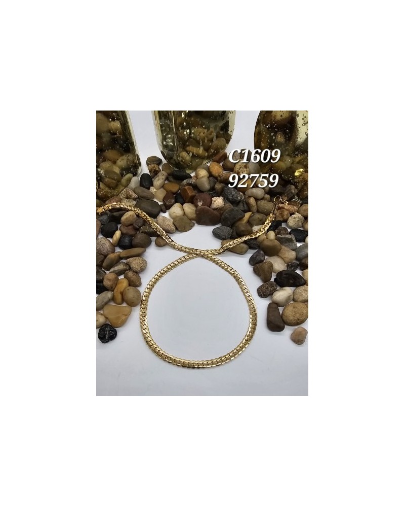 Cadena Plana Dorada - Joyería Versátil para Cualquier Ocasión