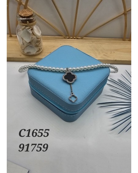 Pulsera de Perlas con Trébol y Llave - Toque Clásico y Brillante