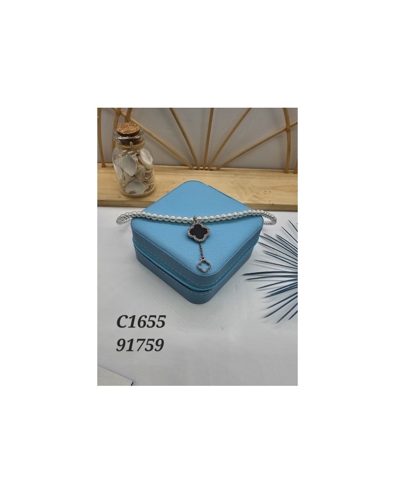 Pulsera de Perlas con Trébol y Llave - Toque Clásico y Brillante