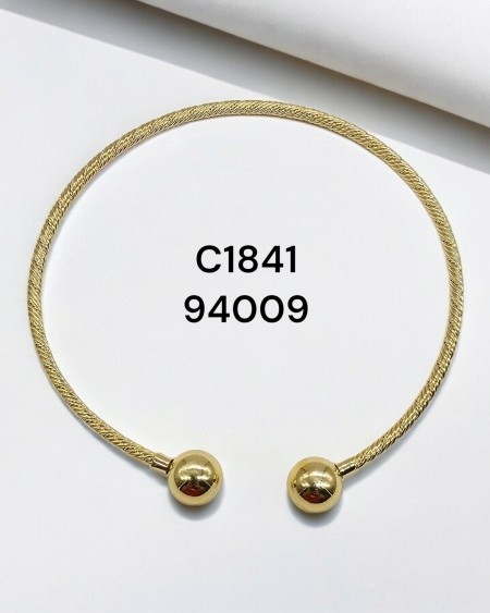 Collar Minimalista con Esferas Doradas - Sofisticación en un Diseño Mo