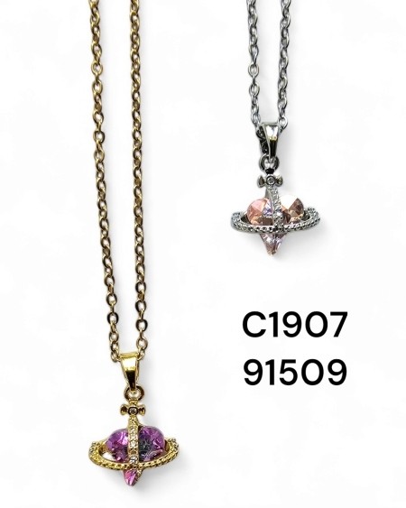 Collar de planeta con cristales