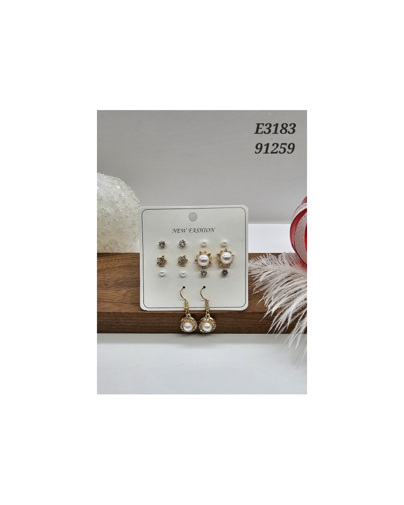 E3183 – Set de Aretes con Cristales y Perlas – Brillo y Refinamiento E3183 – Set de Aretes con Cristales y Perlas – Brillo y Refinamiento