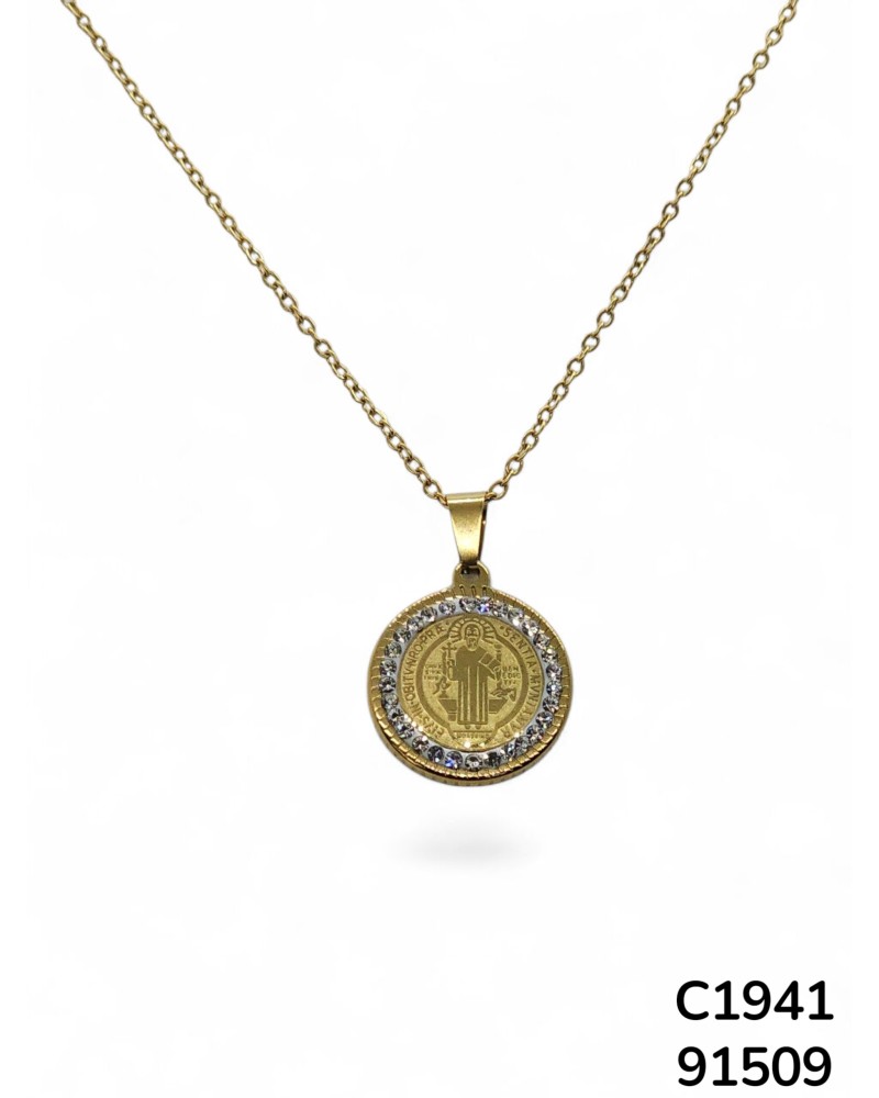 C1941 Cadena con Dijes de de San Benito rodeada de cristales