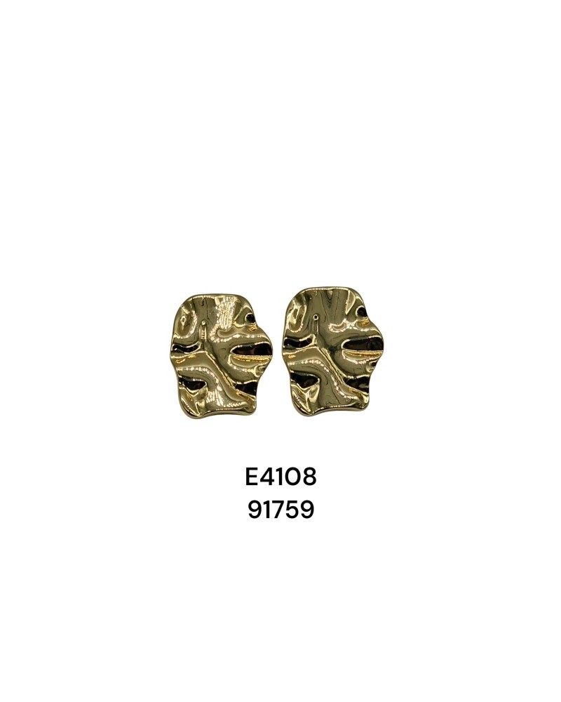 E4108: Aretes Rectangulares Deformes Martillados | Diseño Moderno y Sofisticado