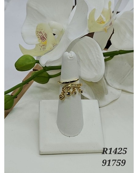 R1425: Anillo Ajustable Chapado en Oro con Cristales Colgantes | Sofisticación y Movimiento