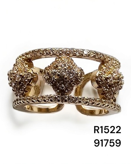 R1522: Anillo con Tres Racimos de Cristales | Brillo y Estilo Refinado