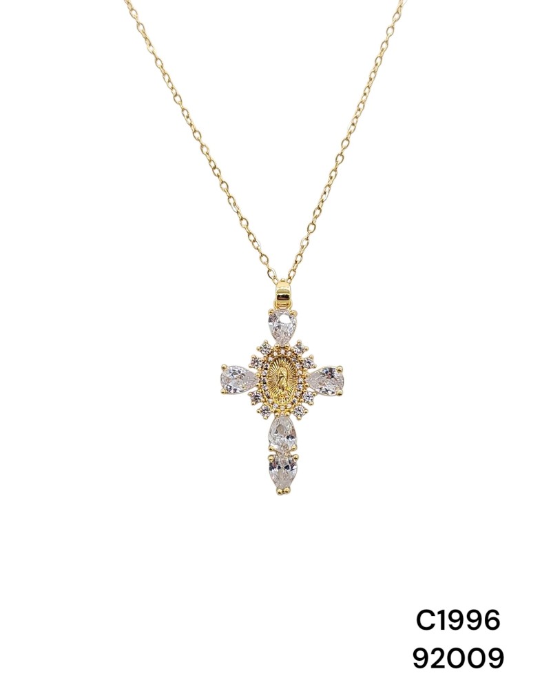 C1996 Cadena dorada con dije de cruz  en el centro de ella la Virgen de Suyapa rodeada de cristales