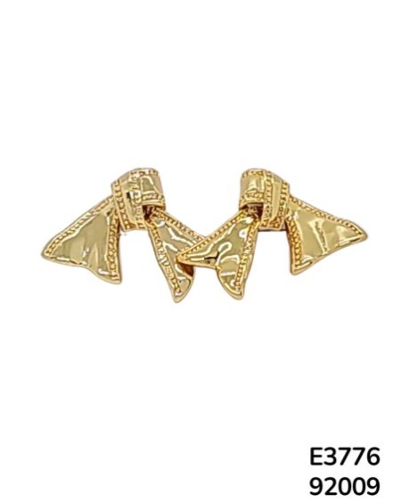 E3776 – Aretes Elegantes en Forma de Lazo