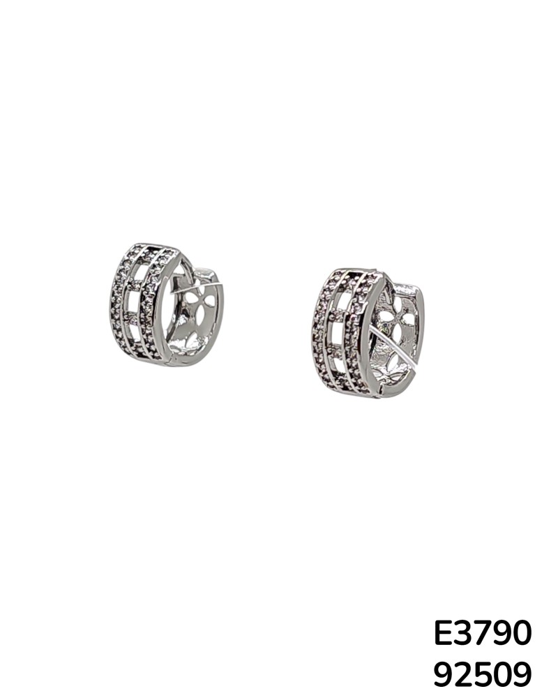 E3790 – Aretes Aro Geométrico con Cristales Plateados