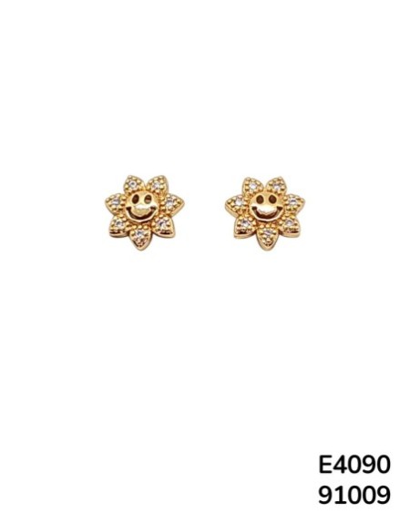 E4090 Aretes chapado en oro  en forma  de Flor Dorada con Cristales Pequeños y un diseño de sonrisa en el centro