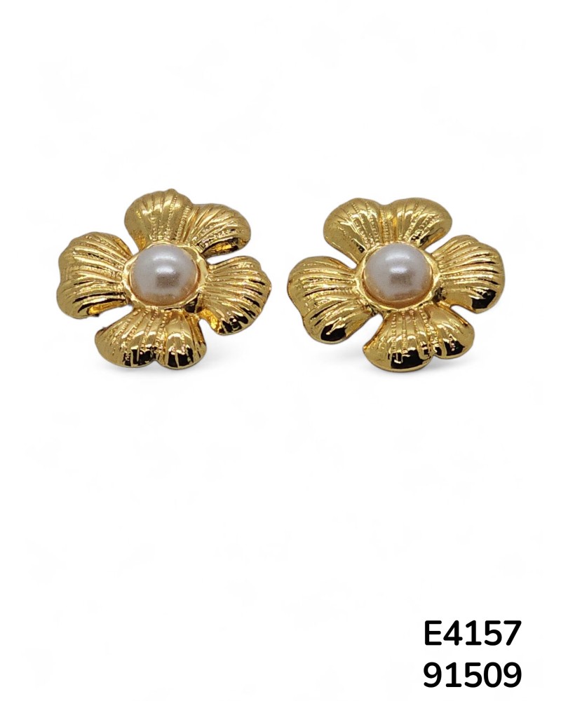 E4157 Aretes en Acero Inoxidable Dorado en Forma de flor con centro de perla