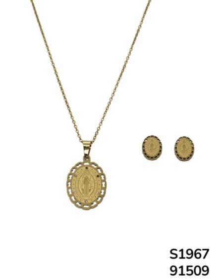 S1967 Conjunto de Cadena y Aretes con Medallón Ovalado San Benito.