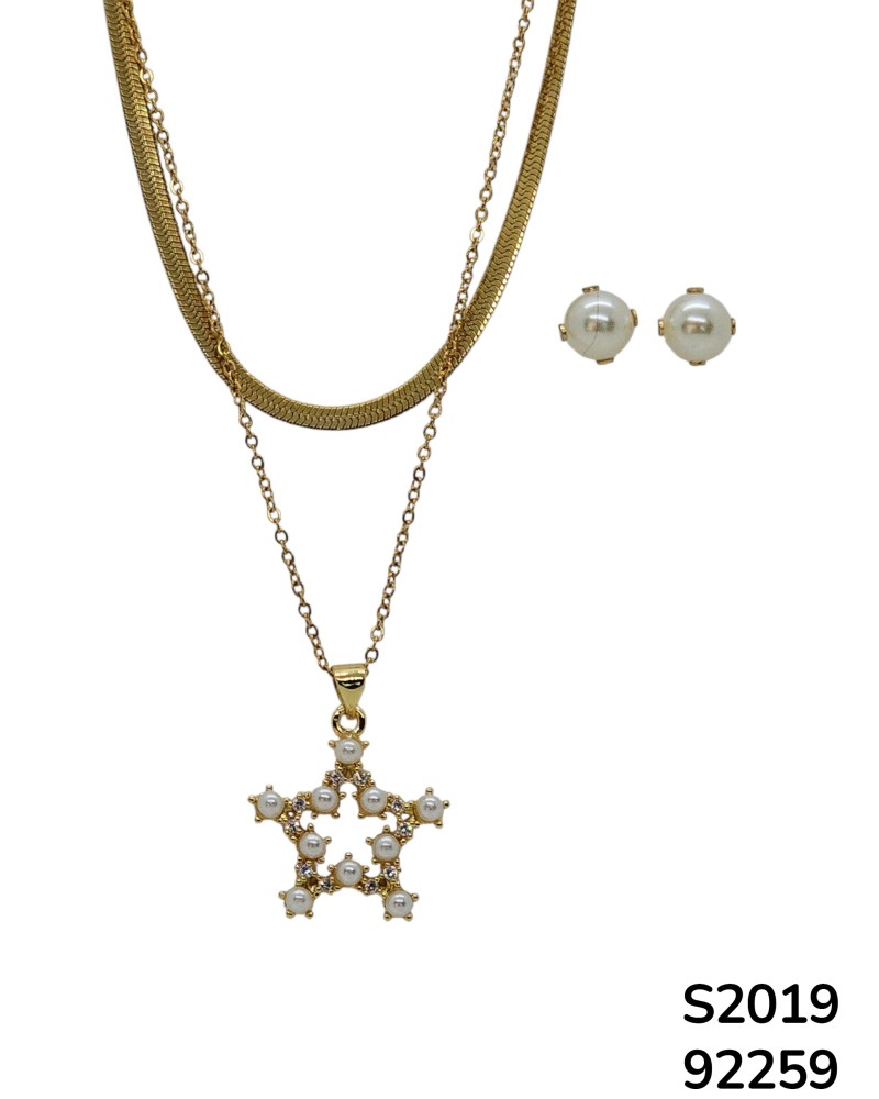 S2019 Conjunto de Cadena doble con Estrella de Perlas y aretes de perla.