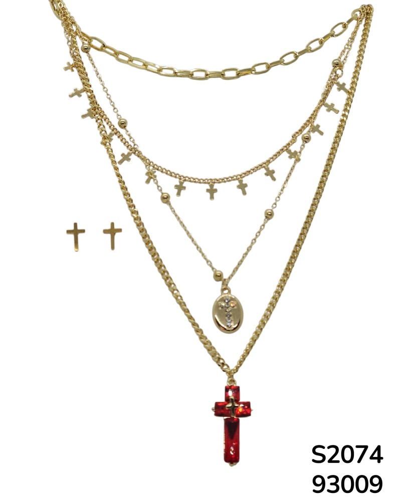 S2074 Conjunto de Cadena cuatruple con dijes y aretes de cruz y el dije central es una Cruz Roja