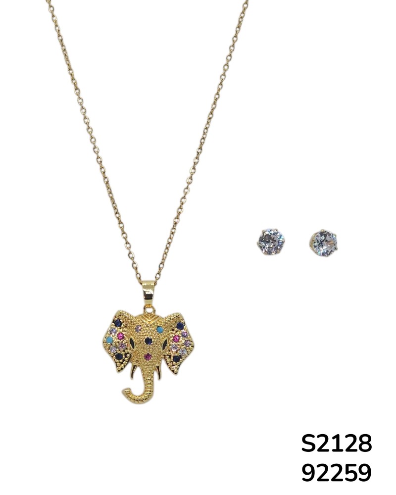 S2128 Conjunto de cadena con dije de elefante decorado con piedras multicolor y aretes de cristal facetado.