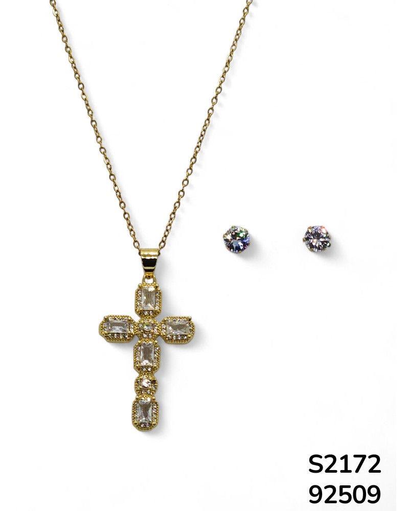 S2172 Conjunto de cadena con cruz de cristal y aretes.